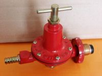 Sell gas regulator, medium pressure valve