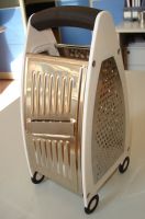 STAINLESS STEEL 4-SIDED GRATER