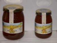 natural honey in 1 kg bottle