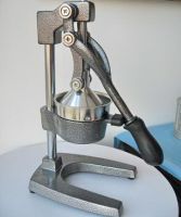 Sell hand juicer