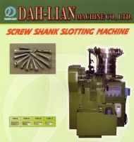 Shank slotting machine