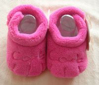 rose baby shoes with paw