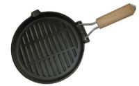 Sell cast iron fry pan 8