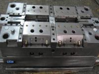 Plastic injection molding/moulding