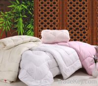 Sell solid synthetic comforter