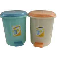 Sell  pedal  plastic trash can