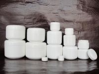Sell plastic cosmetic jars, cream jars, made of plastic