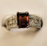 925 Silver Ring with Garnet (LTG0034)