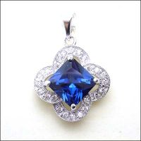 Wholesale gemstone jewelry: CZ pendant (Cubic Zirconia)