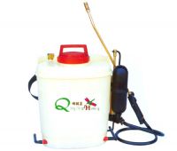 Sell  knpasack sprayer