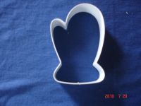Sell hand shaped cake mould