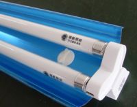 Sell fluorescent fixture with reflector