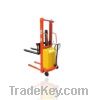 Sell  1.0-2.0 ton semic electric stacker