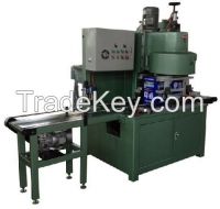 Automatic closing machine for square cans