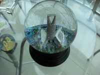 Sell resin water globe with buliding