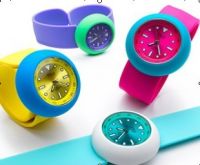 New fashionable Silicone Slap Watches/silicone sport watch