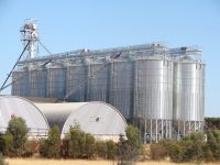 Sell hopper bottom feed silo