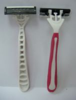 safety blade and disposable razor