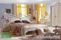 Classic Bedroom Furniture/French Wooden Bedroom Furniture (YF-HW5803)