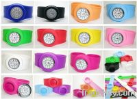 Hot selling super waterproof silicone slap watch