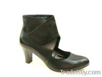 Sell women boots 20111106-07