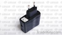 USB travel adapter