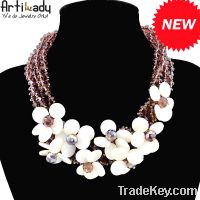 Sell crystal beads shell flower necklace