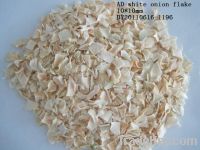 Sell dehydrated onion flakes