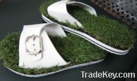 Artifical grass slipper