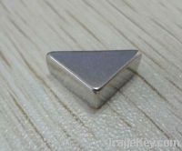 Triangle shape permanent magnet