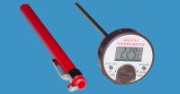 Electronic pocket thermometers