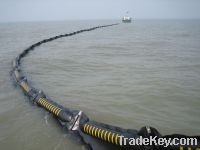 Inflatable rubber boom