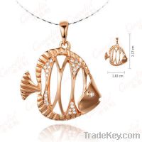 Sell :18k gold diamond pendant necklace