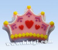 Sell crown-shaped shower soap