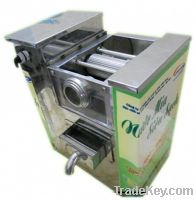 Sugar cane juice machine