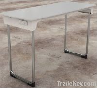 SN-002 Nail Table