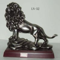 Business Gifts Idea of Silver Lion, Resinic Sculpture