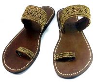 Tuti leather sandals