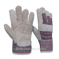 Offer leather gloves with good price-quality relationship and fast delivery