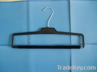 plastic pants hanger with plastic bar and sponge suit pants hanger