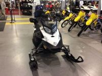 Sell New Design Automatic Snowmobile / Snow Scooter with CE