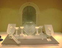 Sell Acrylic Jewelry Display to Hold Various Jewelries