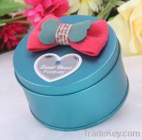 Sell heart tin box