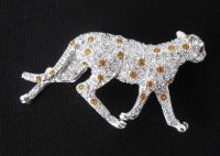 Animal brooches with crystals