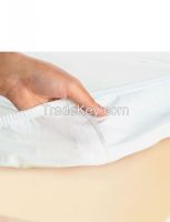 Stitched with Thinnest needle for fine and Strong Stitching Fitted Sheet