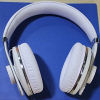 White Stereo Noise Cancelling Bluetooth Headset for Music Player