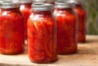 canned tomatoes / tomatoes paste