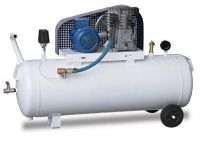 Two Stage Reciprocating Piston Air Compressor 5.5 HP 15 Bar 555 Lt/min.