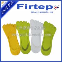 custom five toe socks in Chian sock factory