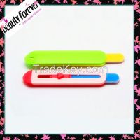 New design zip shape plastic nail file with cuticle pusher